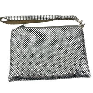 Amanda‎ Smith silver metal zipped wristlet purse with strap